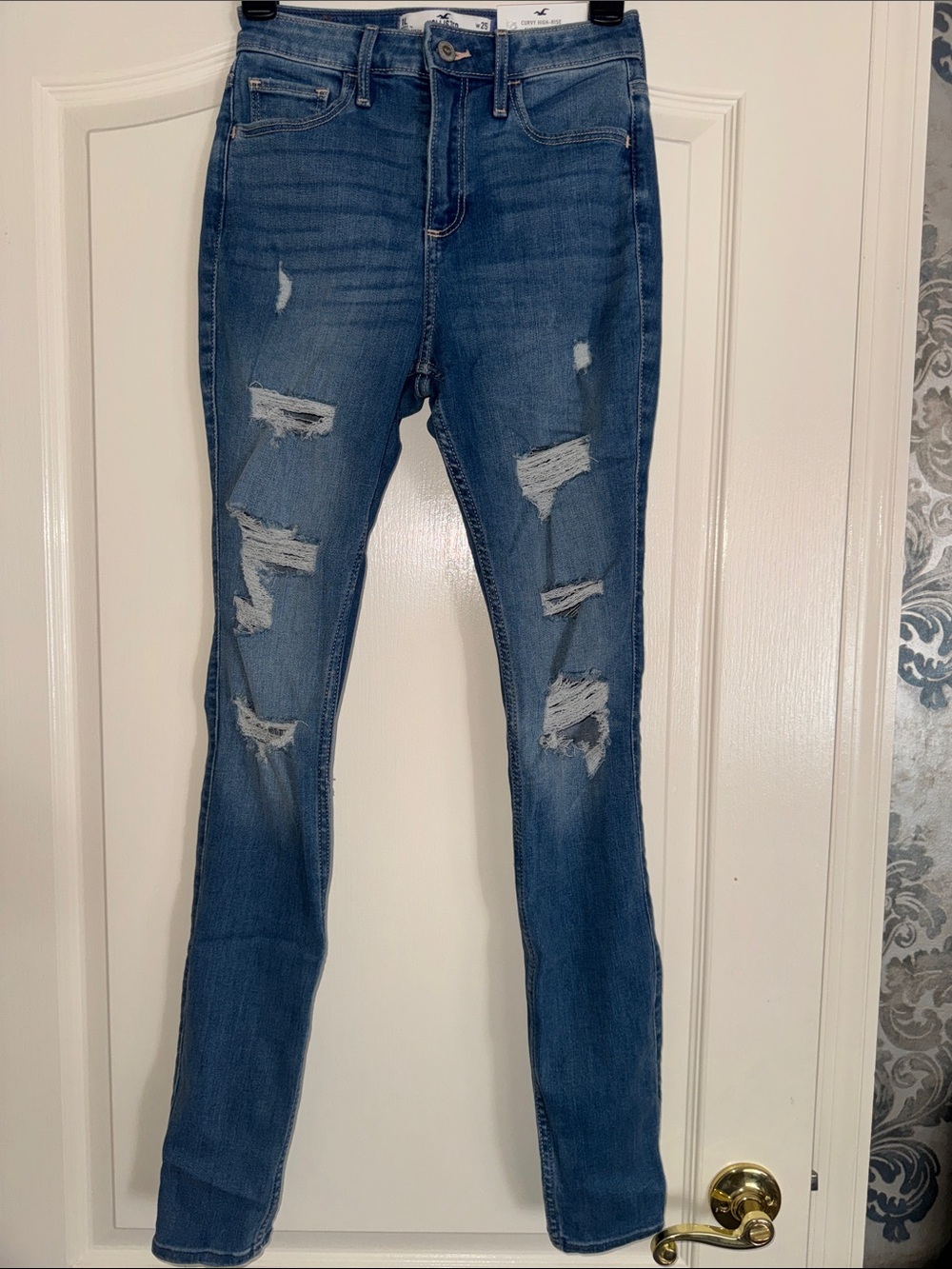 Hollister Distressed Skinny Jeans in Blue